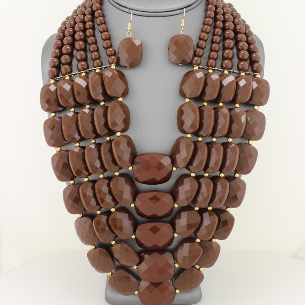 BEADED BIB NECKLACE (U1S3059)